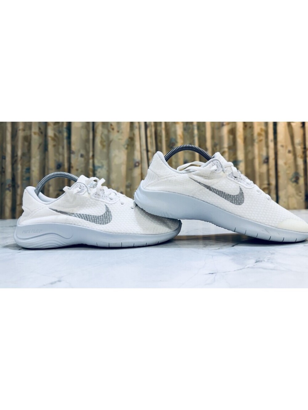 Size 8.5 - Nike Flex Experience Run 11 Next Nature White Metallic Silver W